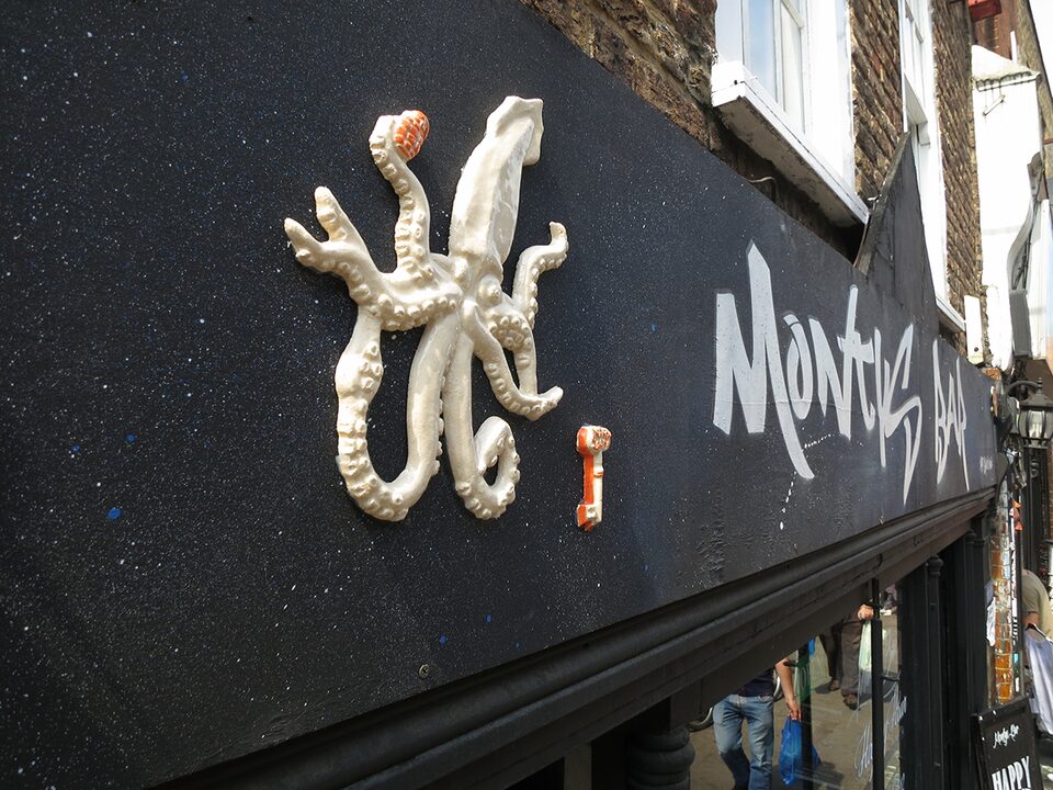 Architeuthis No 12., Montys Bar & Lounge, Brick Ln, London, England