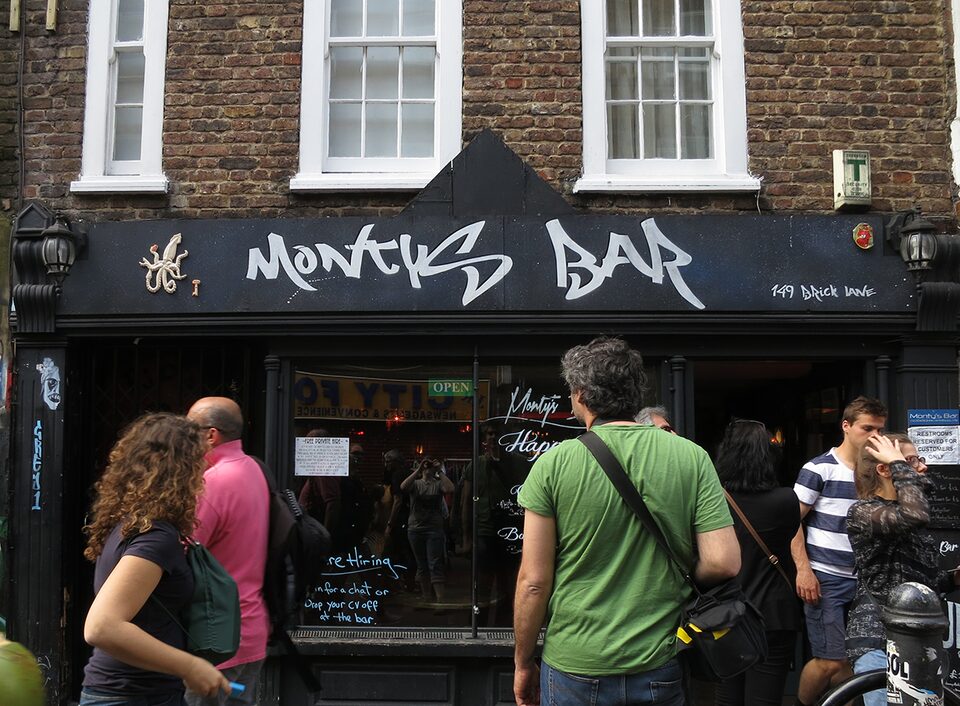 Architeuthis No 12., Montys Bar & Lounge, Brick Ln, London, England