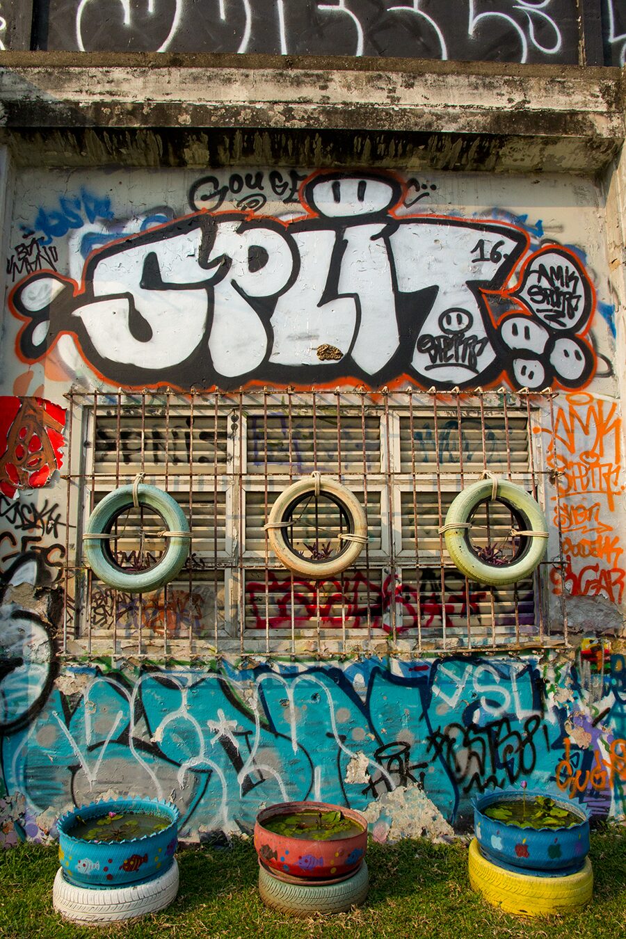 Brainbugs 6, corner park at Phayathai Rd & Phetchaburi 18 Alley, Bangkok, Thailand, 2016