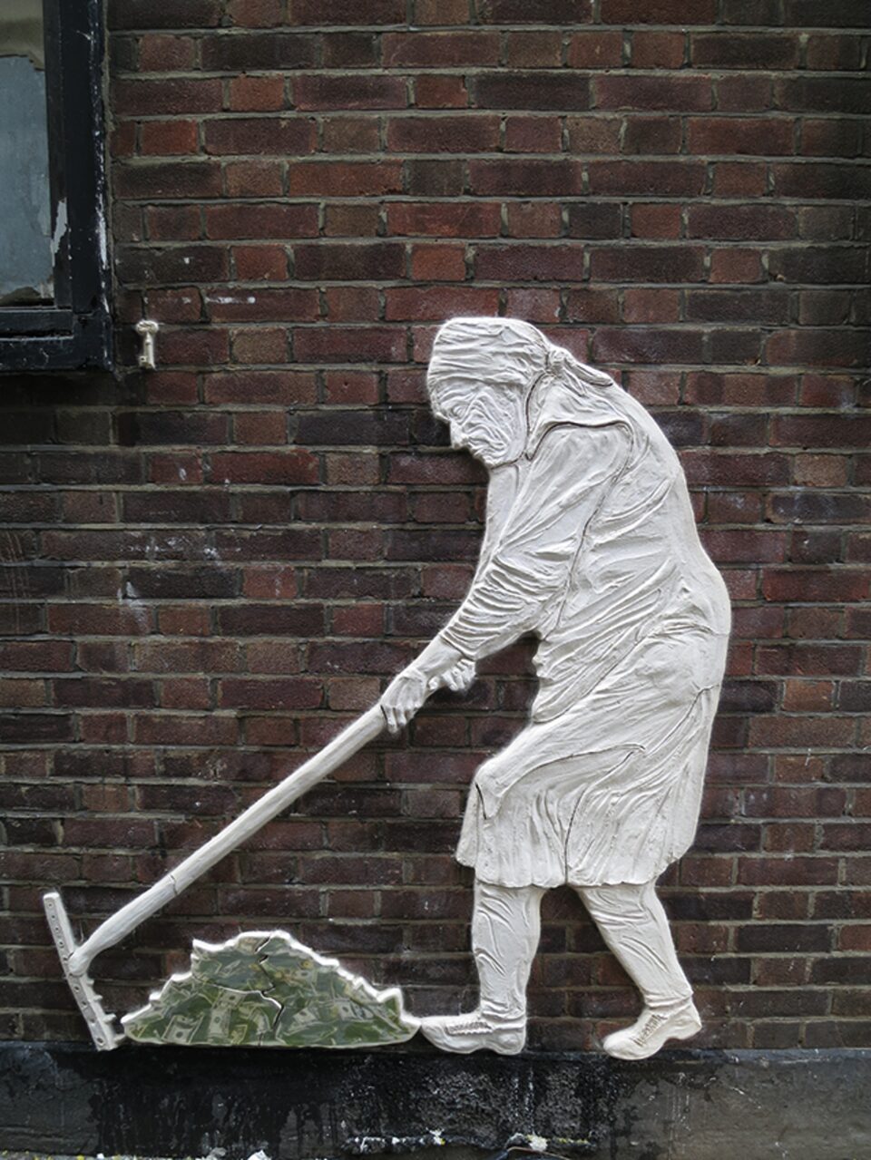 The Lady, Whitechurch Passage, London, England